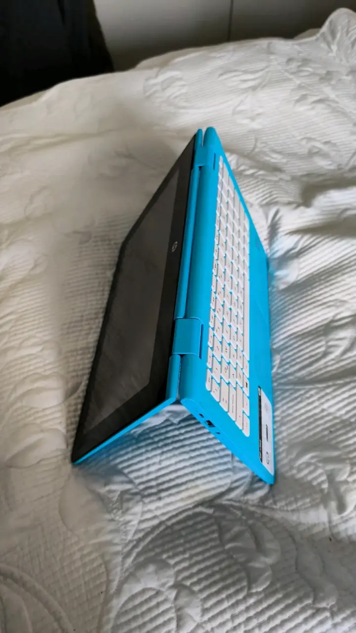 Notebook convertible HP azul en buen estado - 3