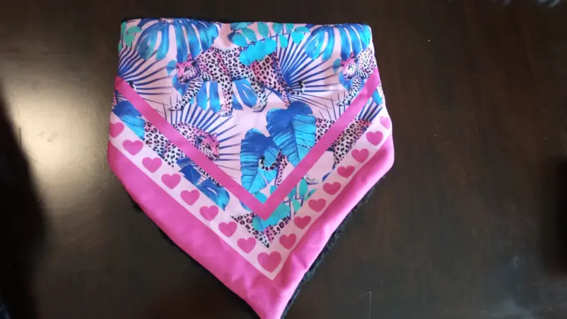 Bandanas estampadas con diseños variados - 2