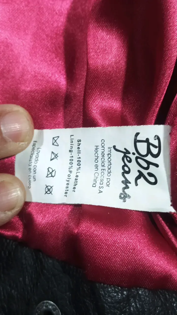 Chaqueta de cuero negra con flecos - 5
