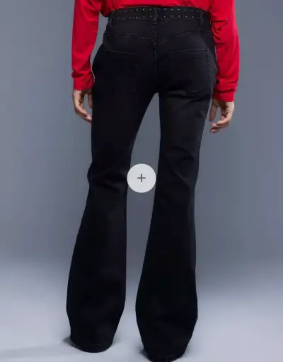 Jeans negros con tachas para mujer - miniatura 2
