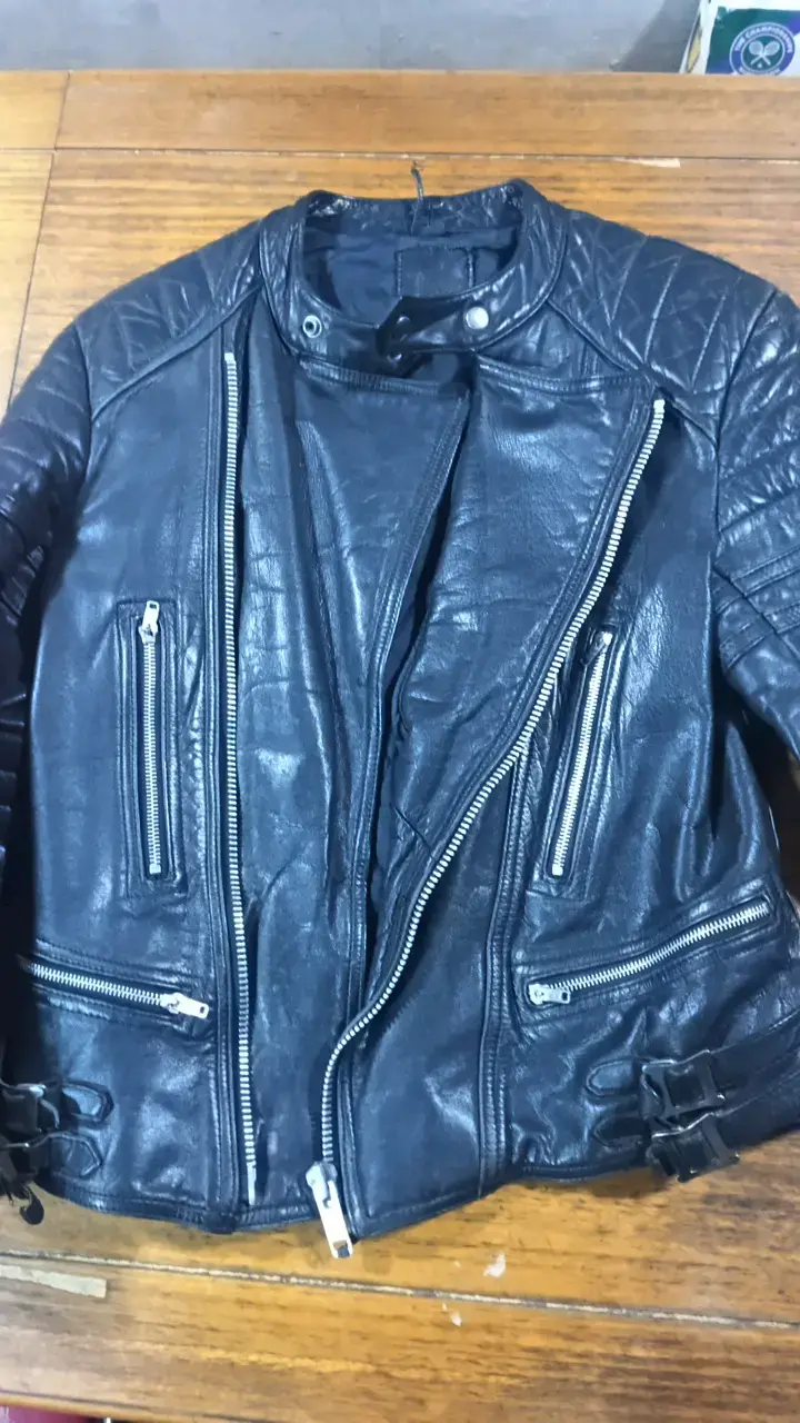 Chaqueta de cuero negra estilo motociclista - 3