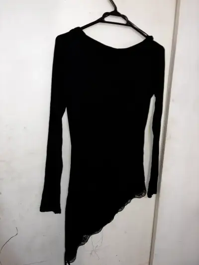Vestido negro asimétrico manga larga - miniatura 6