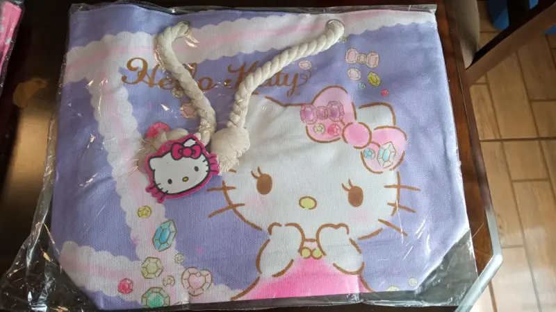 Bolso de playa Hello Kitty rosa con diseño floral - 6