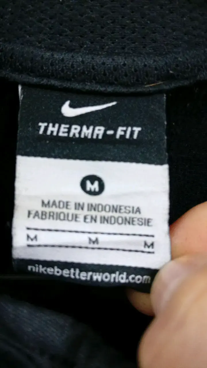 Polerón Nike Therma-Fit Negro con Capucha - 2