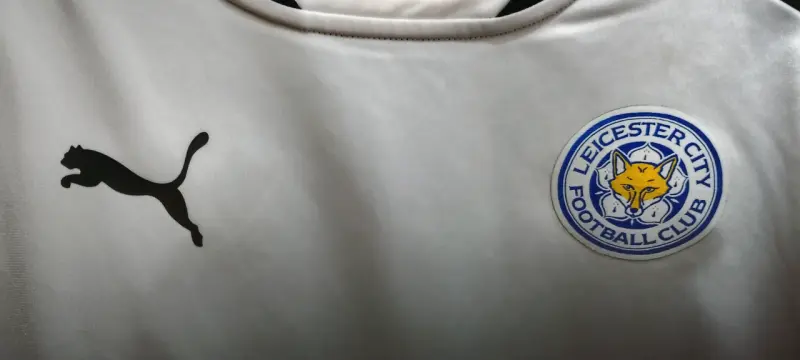 Camiseta Puma Leicester City blanca y negra - 5