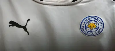 Camiseta Puma Leicester City blanca y negra - miniatura 5