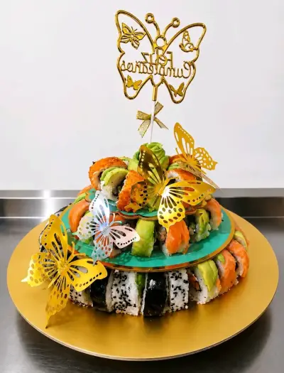 Ramo de sushi decorativo para cumpleaños - miniatura 5
