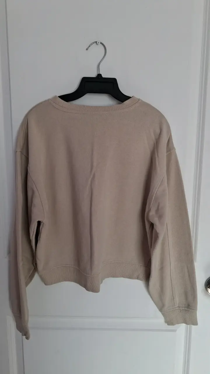 Polerón beige con diseño de rostro Marquis - 3