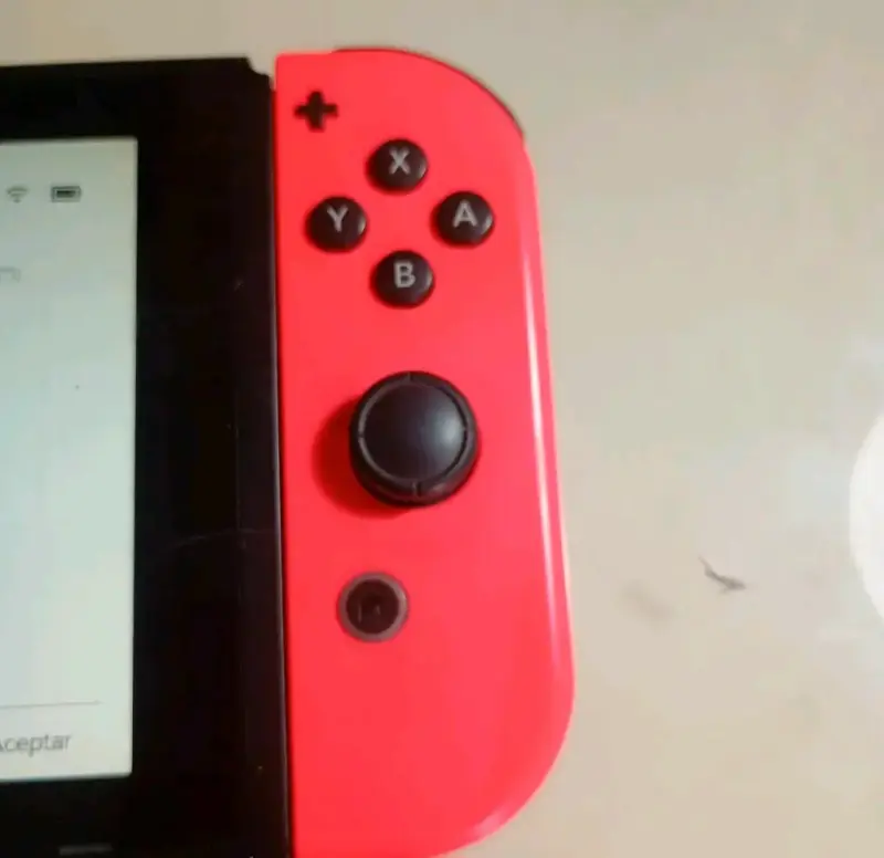 Nintendo Switch 32GB V2 Rojo/Azul Neón + Joy-Con - 4