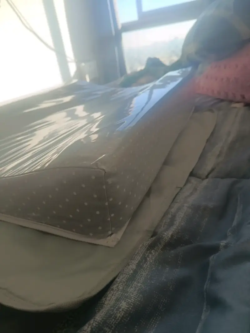 Cambiador de bebé impermeable con diseño de lunares - 3