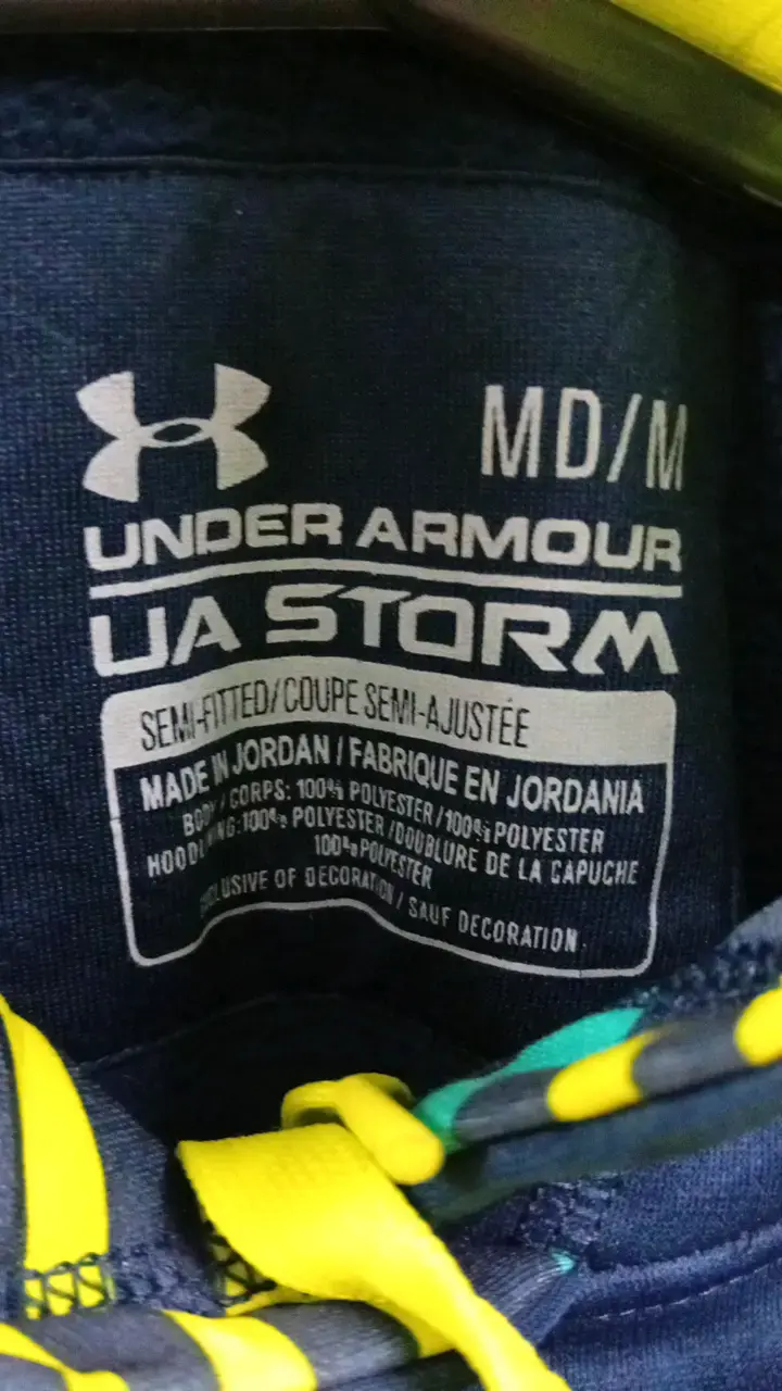 Polerón azul Under Armour con capucha - 3