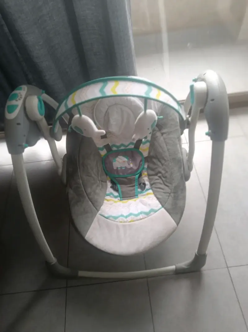 Columpio para bebé con juguetes colgantes - 2