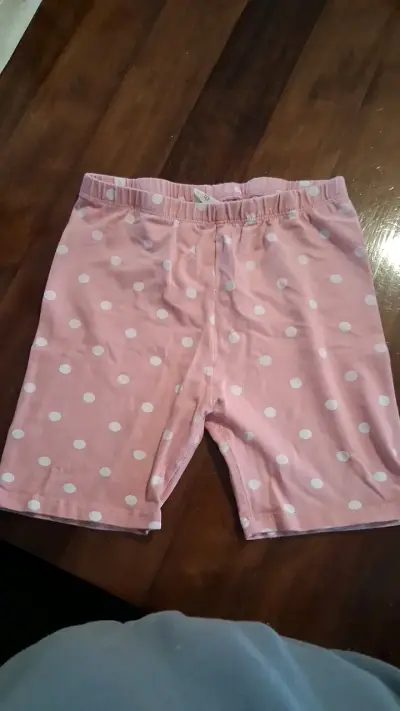 Shorts rosados con lunares para niña - miniatura 1