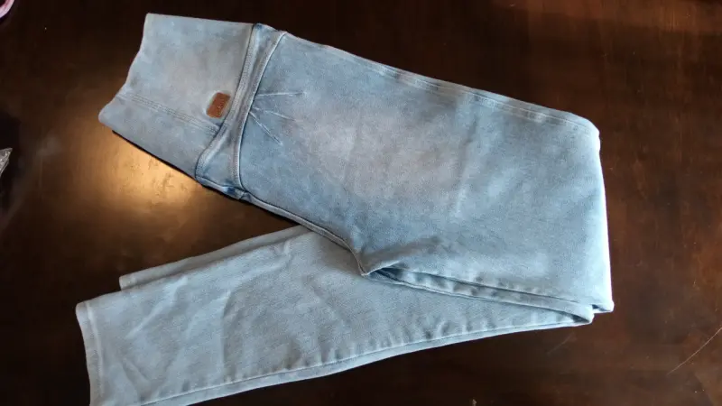 Jeans de mezclilla azul apitillado para mujer