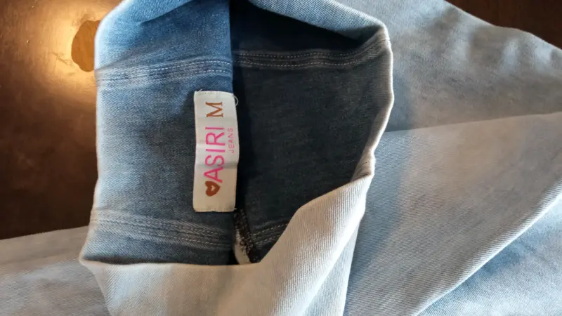 Jeans de mezclilla azul apitillado para mujer - 2