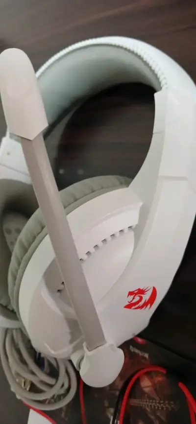 Audífonos Gamer Redragon Cronus RGB Blancos - miniatura 3