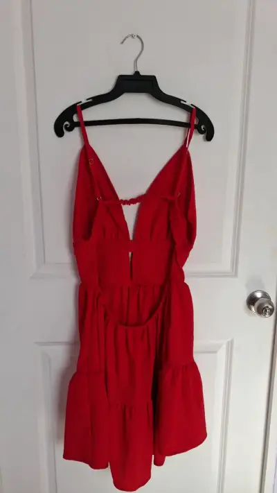 Vestido rojo sin mangas con escote en V - miniatura 2
