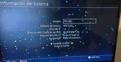 Consola PS4 con dos controles y audífono - miniatura 4