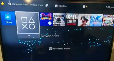 Consola PS4 con dos controles y audífono - miniatura 5