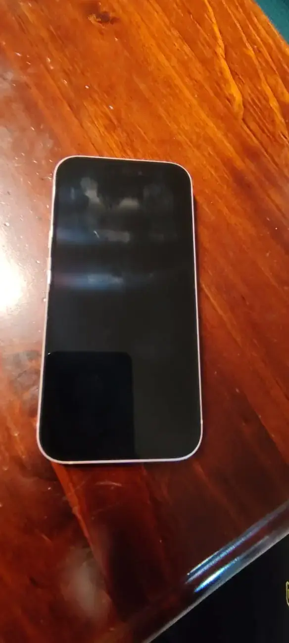 iPhone 15 en caja original color rosa - 3
