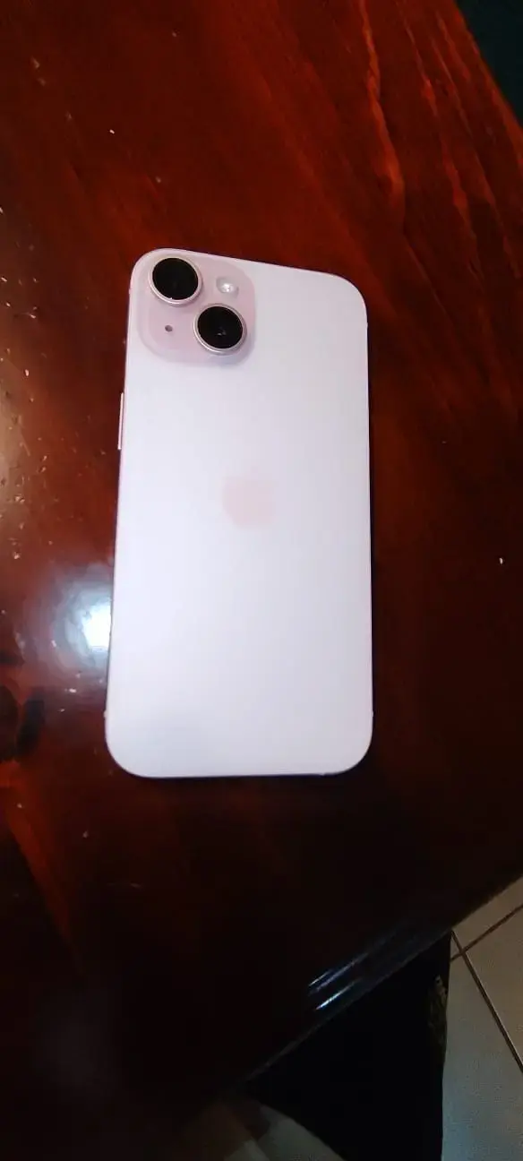 iPhone 15 en caja original color rosa - 6
