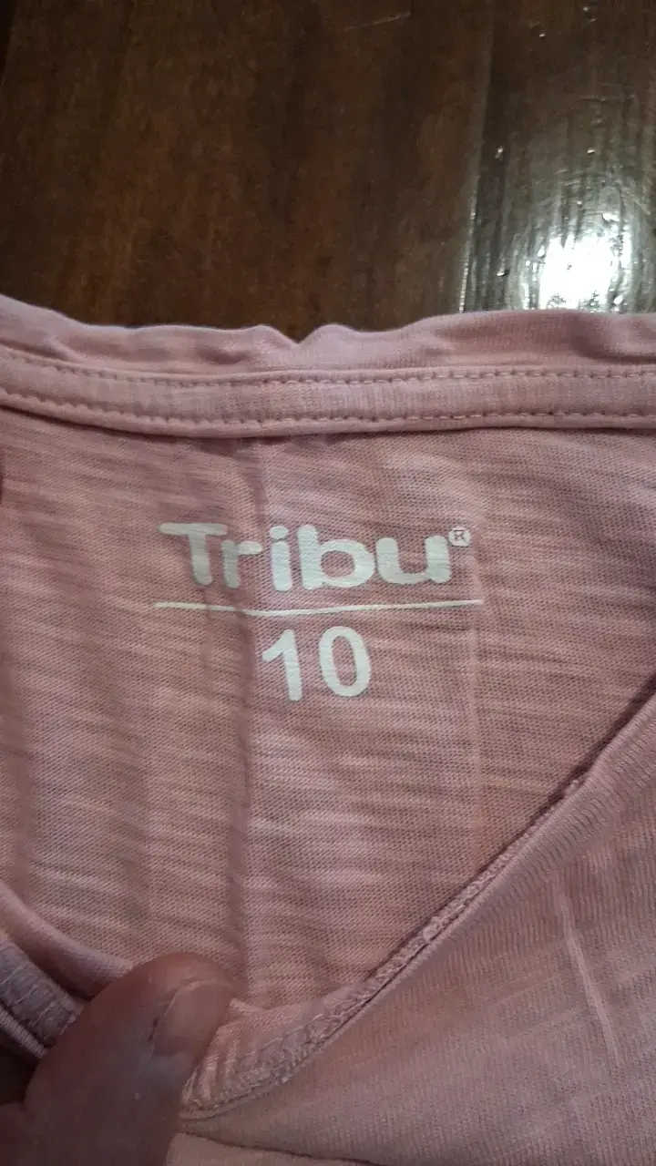 Polera sin mangas rosa con encaje Tribu - 2