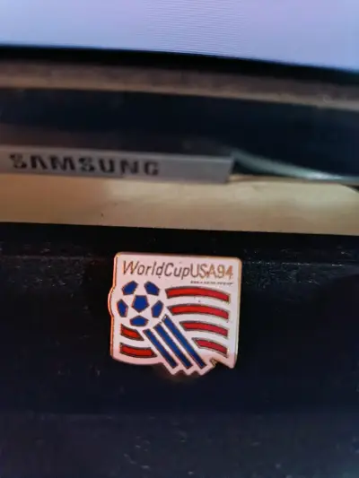 Pin conmemorativo Copa Mundial USA 94 - miniatura 1