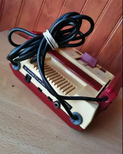 Consola retro Nintendo Family Computer Famicom - miniatura 2