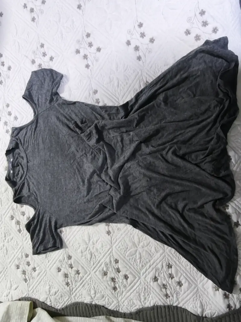Vestido gris oscuro