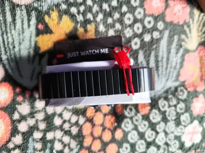 Reloj retro Skmei de metal con correa metálica - miniatura 4