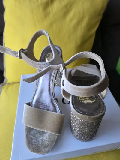 Sandalias de tacón doradas con glitter C. Moran - miniatura 6