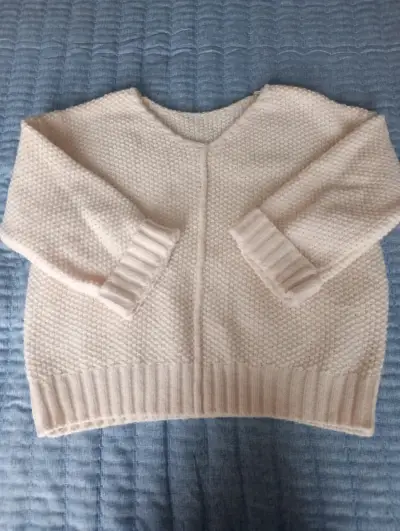 Suéter de punto beige para mujer - miniatura 1