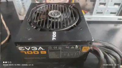 Fuente de Poder EVGA 700B 700W 80 Plus Bronze - miniatura 1