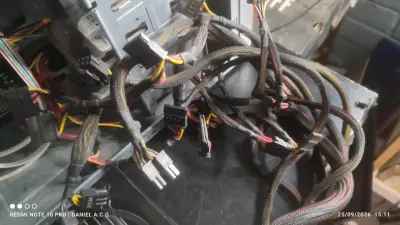 Fuente de Poder EVGA 700B 700W 80 Plus Bronze - miniatura 3