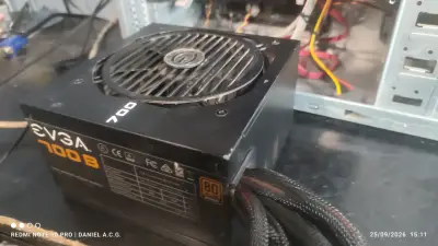 Fuente de Poder EVGA 700B 700W 80 Plus Bronze - miniatura 5
