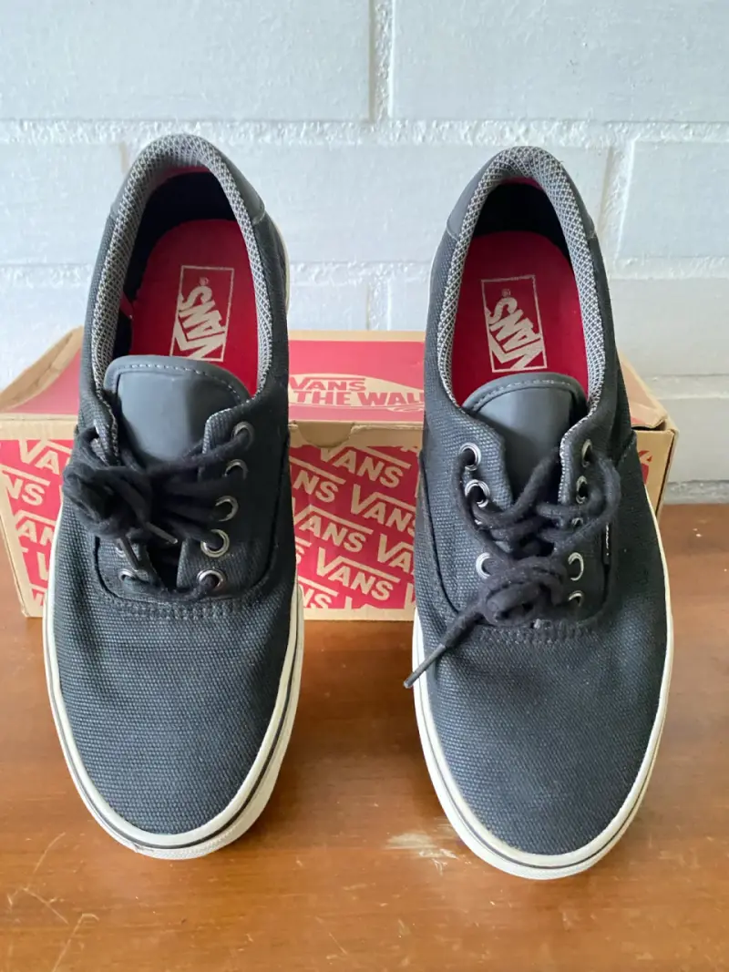 Zapatillas negras Vans en buen estado - 2