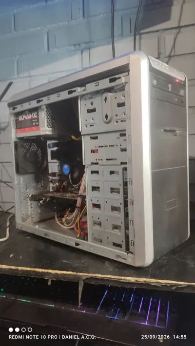 Torre de PC i3 8100 + R7 240 2gb - miniatura 3