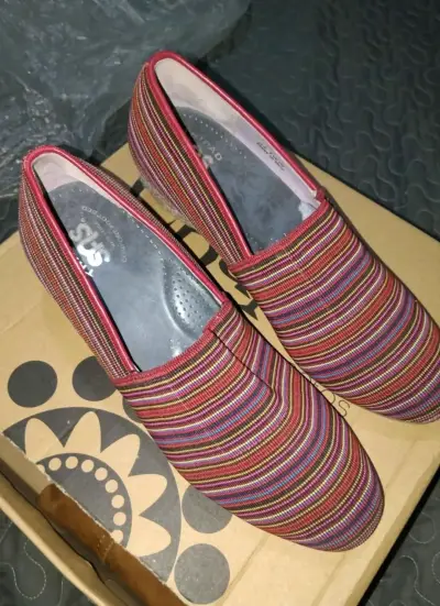 Zapatos de mujer con plataforma coloridos - miniatura 1