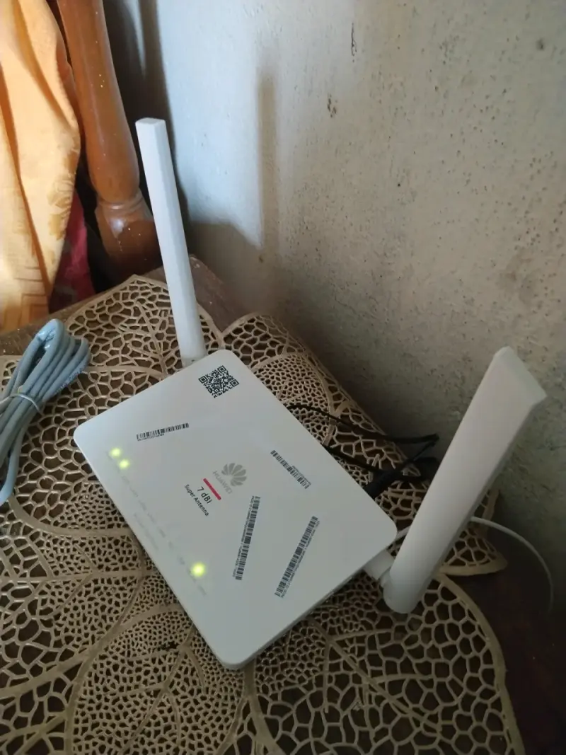 Router Huawei con antenas de alta ganancia - 1