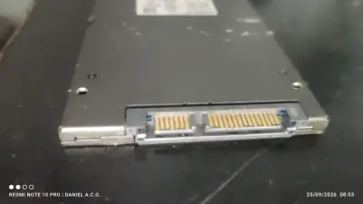 Disco SSD Kingston 960GB en buen estado - miniatura 2