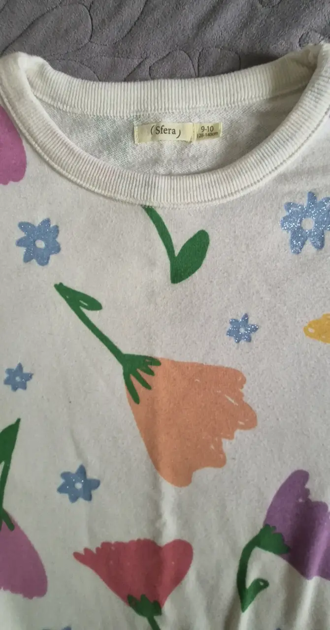 Polerón infantil con estampado floral Sfera - 2
