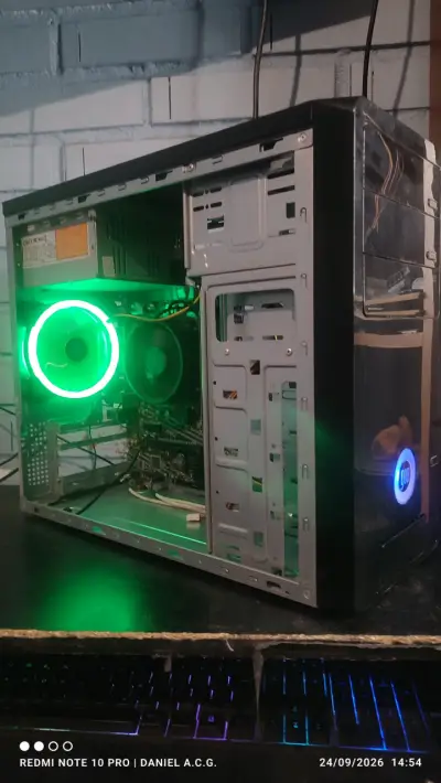 Torre PC athlon 3000g con Vega 3 - miniatura 1