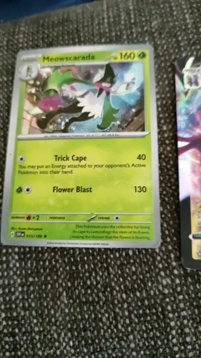 Cartas Pokémon VMAX Morpeko y Toxtricity - miniatura 3