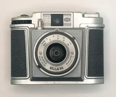 Cámara vintage Bilora Bella 66 en buen estado - miniatura 1