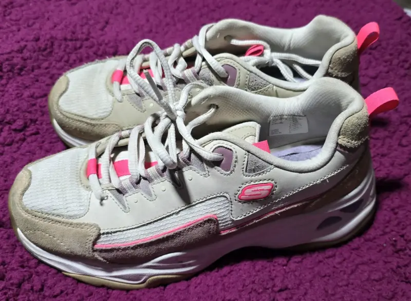 Zapatillas deportivas Skechers blancas y rosadas - 2