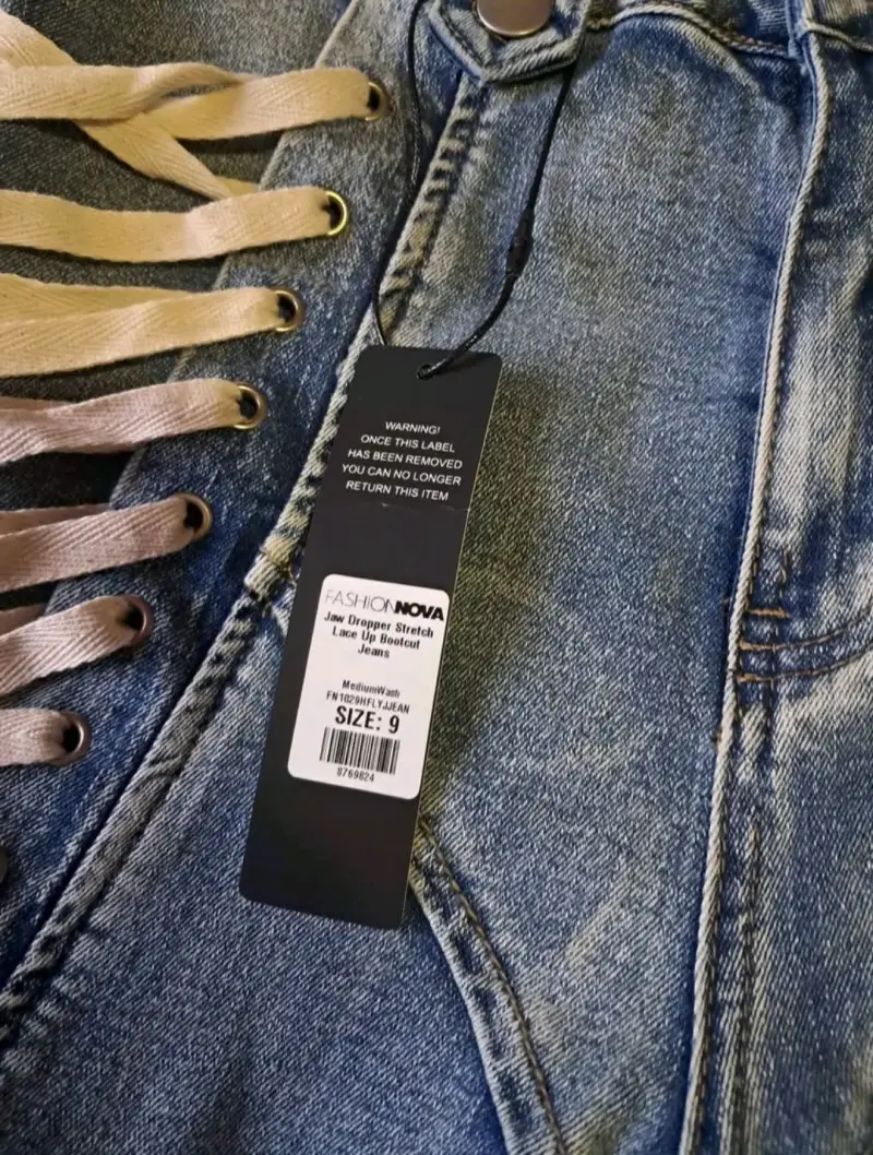 Jeans con cordones laterales Fashion Nova - 4