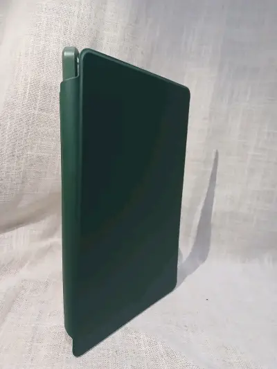 Funda protectora verde para tablet con soporte - miniatura 4
