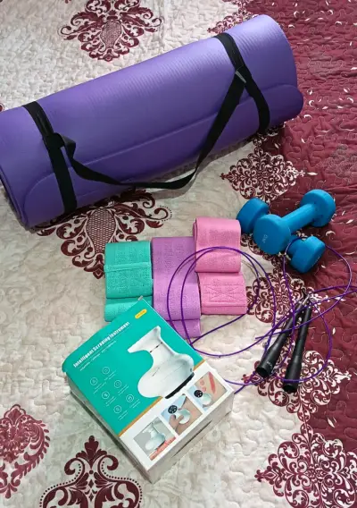 Set de entrenamiento con mat, pesas y bandas - miniatura 1