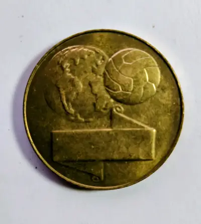 Moneda Conmemorativa Campeonato Mundial de Fútbol 1962 - miniatura 2
