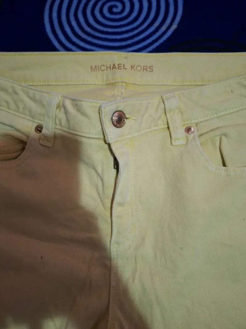 Pantalones amarillos Michael Kors para mujer - 2